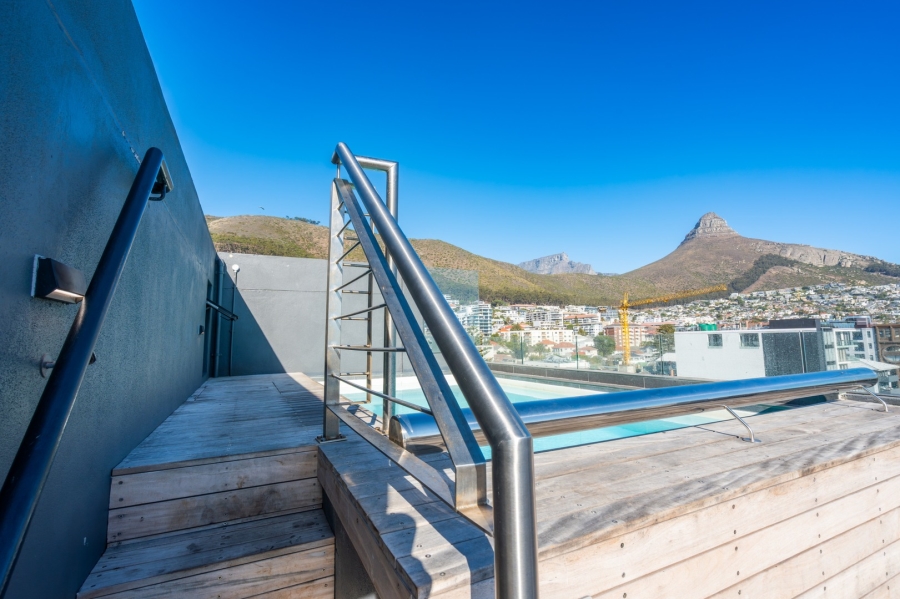 1 Bedroom Property for Sale in Sea Point Western Cape